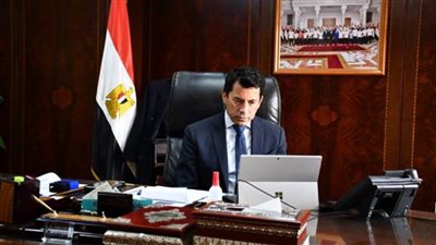 وزير الشباب والرياضة: 