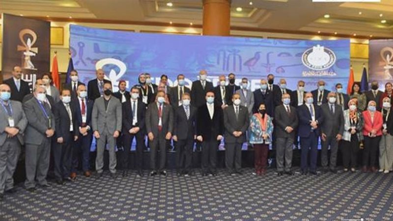 الملتقى الثاني لصناعة