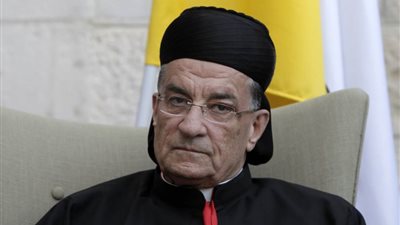 البطريرك الماروني يدعو للتجاوب مع المساعي الحميدة لانتشال لبنان من الانهيار