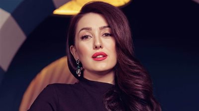 كندة علوش في أول صور بالفيلم الهندي Yellow Bus