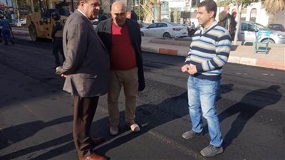 محافظ البحيرة يتفقد أعمال رصف منطقة دوران الاستاد ومحيط النادي بدمنهور