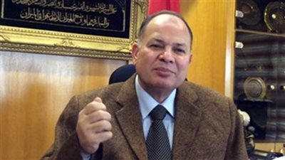 محافظ أسيوط يبحث تطوير 136 وحدة صحية مستهدفة ضمن (حياة كريمة)