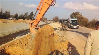 تنفيذ قرارات إزالة واسترداد أراضي وضبط مسجل لتزويره محررات رسمية بالإسكندرية