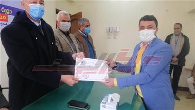 ختام دورة الارتقاء بالأداء المهني وتكريم مشرفي ومنسقي البرلمان بكفرالشيخ