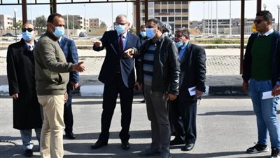 رئيس جامعة القناة يتفقد أعمال الإنشاءات  داخل الحرم الجامعي 