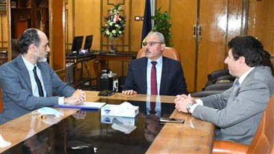 البدء فى أعمال التطوير والتوسعة وزيادة عدد الأسرة وإضافة طابق جديد بوحدة الأورام