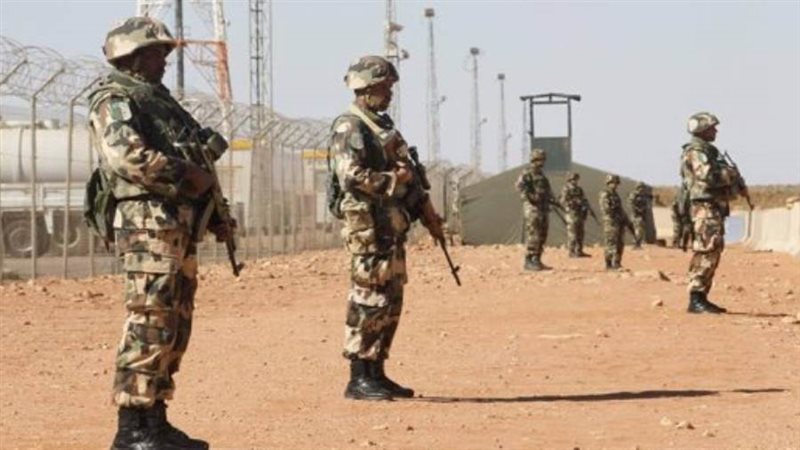 القبض على ٨ عناصر