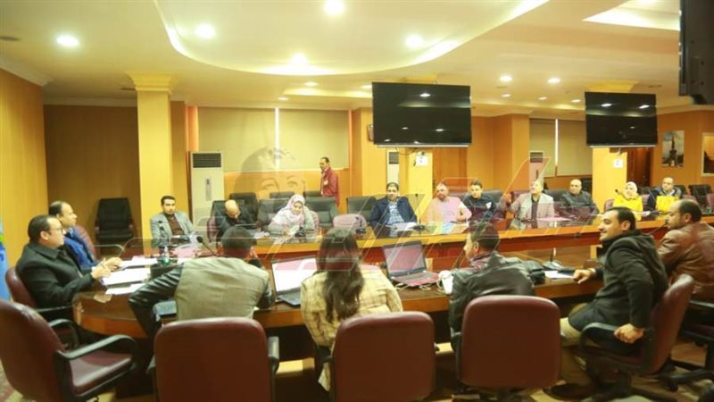 خلال الاجتماع