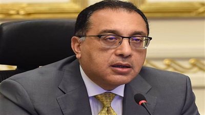 رئيس الوزراء يشدد على وضع خريطة طريق لتنفيذ استراتيجية صناعة السيارات في مصر