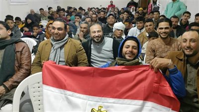 صور.. احتفالات الجماهير بمراكز الشباب عقب فوز منتخب مصر 