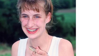  شقراء داعش والنهاية الحزينة.. قادت سرية مقاتلة من النساء