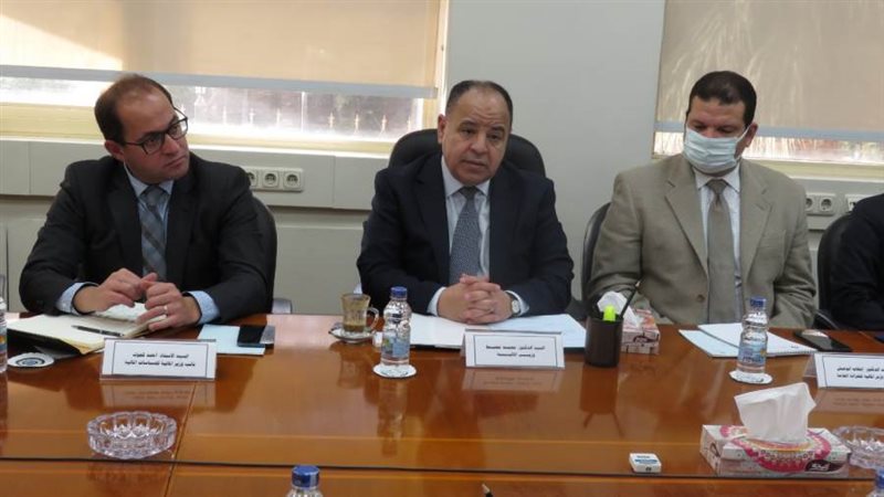 وزير المالية الدكتور