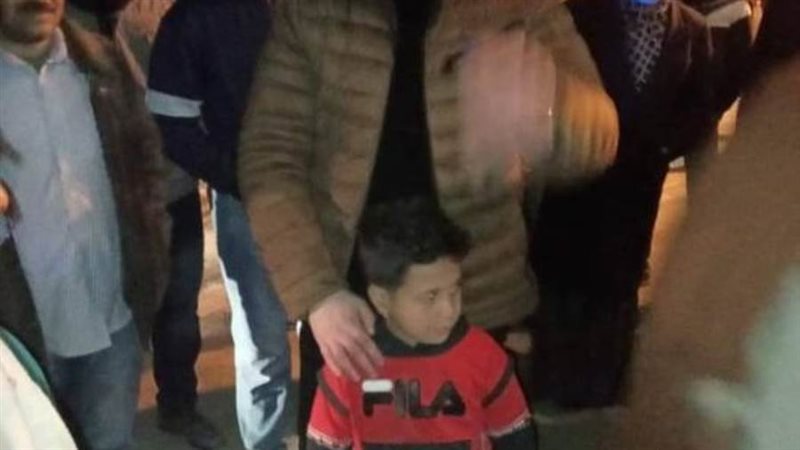 الطفل المختطف مع