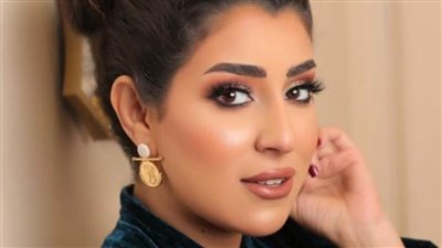 آيتن عامر تحسم جدل تقليدها سمية الخشاب