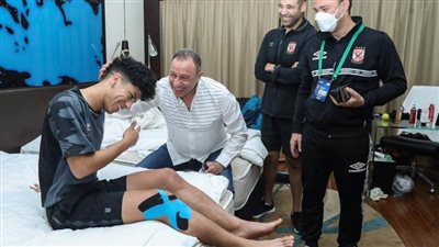 الخطيب يزور عمار حمدي ويطمئن على حالته