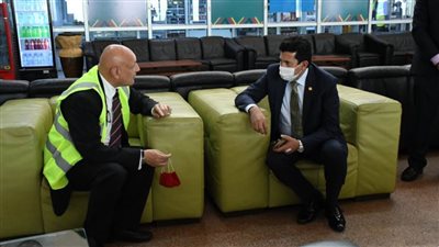 وزير الرياضة يتوجه إلى الكاميرون لمؤازرة المنتخب الوطني فى نهائي أمم إفريقيا