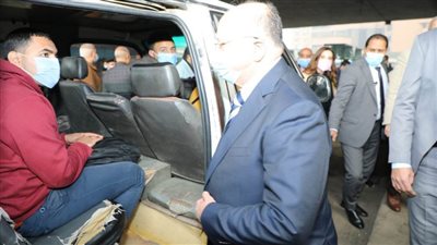 الحكومة تتابع أجرة السرفيس وتحذر من التلاعب