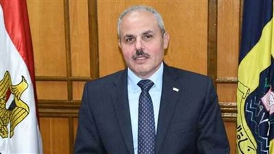 رئيس جامعة قناة السويس يوجه بالبدء الفوري في تطوير شبكة الاتصالات والمعلومات