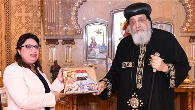 البابا تواضروس يستقبل السفيرة المصرية الجديدة بالكاميرون
