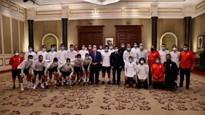 وزير الشباب والرياضة يوجه رسالة للاعبي المنتخب