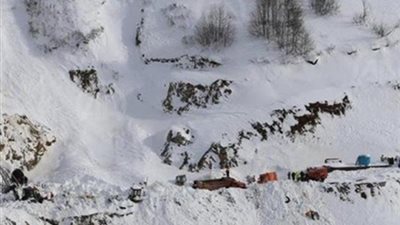 مسؤول أفغاني: مقتل 12 شخصًا في انهيار جليدي شمال شرقي البلاد