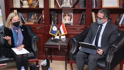 العنانى يجتمع مع مديرة هيئة المعونة الأمريكية