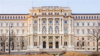    المحكمة الدستورية النمساوية تتلقى أول طعن بشأن قانون التطعيم الإجباري ضد 