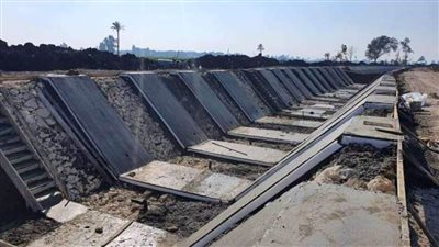 بتكلفة 18 مليون جنيه.. محافظ الشرقية يتابع أعمال تأهيل ترعة الصبابة بههيا