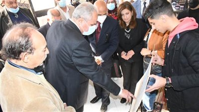 لوحة فنية لإنجازات الرئيس السيسي بـ