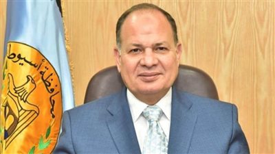 محافظ أسيوط: تنفيذ أكبر خطة رصف بتكلفة 805 ملايين جنيه