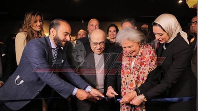 «مكتبة الإسكندرية» تفتتح معرض محمد حسنين هيكل بحضور زوجته ومحبيه