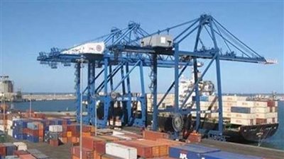 اقتصادية قناة السويس: تفريغ 1327 طن رخام وتداول 21 سفينة بموانئ بورسعيد