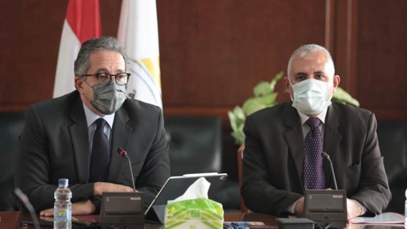 العنانىوعبد العاطى