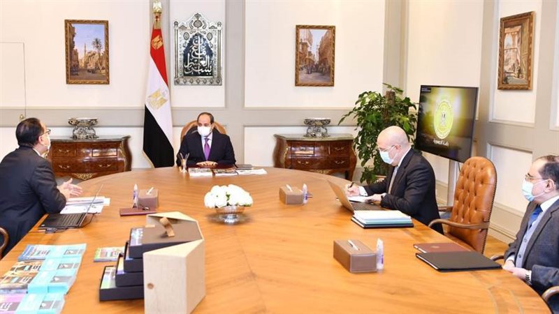 الرئيس السيسي يتابع