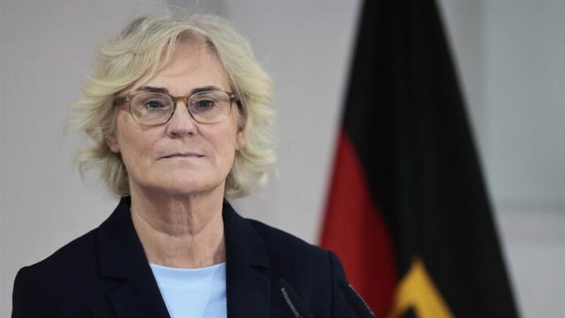 وزيرة الدفاع الألمانية