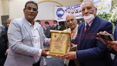 مستقبل وطن كفر الشيخ يكرم الطلبة المتفوقين ببيلا