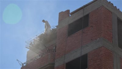 إزالة 5 حالات بناء طوابق مخالفة رصدتها المتغيرات المكانية بمدينة بنها 