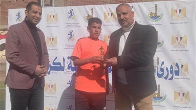 وكيل الشباب والرياضة بالقليوبية يتابع التصفيات النهائية لدوري الأكاديميات لكرة القدم 