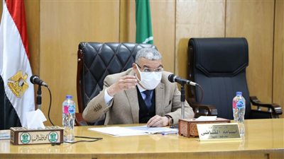 محافظ المنيا يوجه رؤساء المراكز بمتابعة مشروعات حياة كريمة ورصد كافة المعوقات لحلها