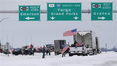 كندا.. إعلان الطوارئ لإنهاء تظاهرات أغلقت معبرا مع الولايات المتحدة