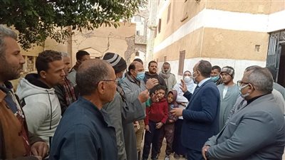 نائب محافظ المنيا يتفقد حالات التعديات والبناء المخالف بقرية زهرة