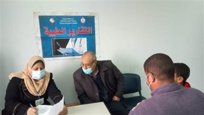 الكشف على ١٨٨٤ مواطنا في قافلة طبية مجانية بقرية كفر السابي بالبحيرة