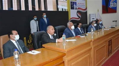  وزير الشباب يلتقي شباب مهرجان ألعاب جامعات الجنوب بالوادي الجديد