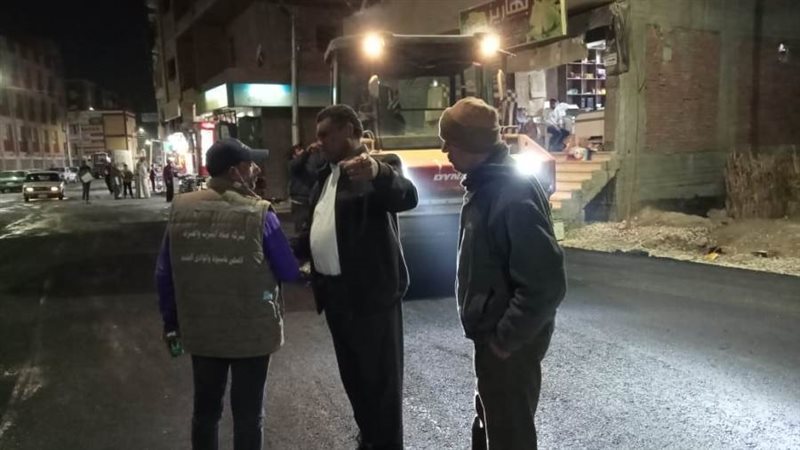 استكمال رصف شوارع