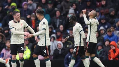 ليفربول يفوز على بيرنلي ويواصل ملاحقة مانشستر سيتي 