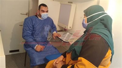 إجراء الكشف الطبي على 1528 مترددًا على قافلة 