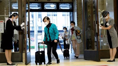 اليابان تتجه نحو تخفيف قيود دخول الوافدين إلى البلاد