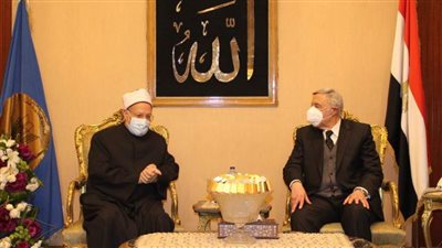 مفتي الجمهورية يتوجَّه إلى المحكمة الدستورية لتهنئة المستشار بولس فهمي