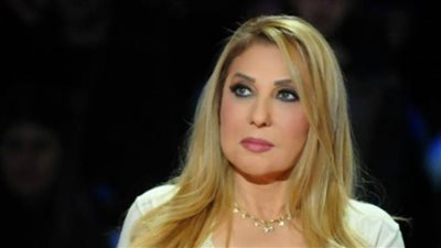 نادية الجندي ترفع شعار 