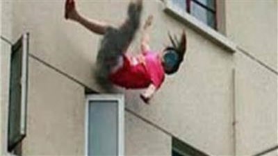 فتاة تلقي بنفسها من الطابق الثامن في ظروف غامضة بشبرا الخيمة 